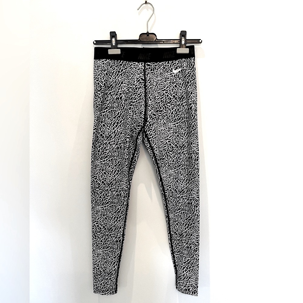 🖤🆕NWOT Nike Dri-Fit Leggings